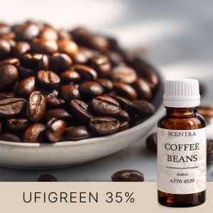 Kaffeebohnen in einer Schale im Tageslicht.