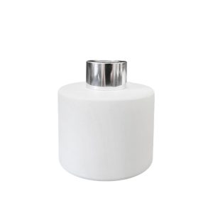 Runder Duftdiffusor Weiß Matt 100 ml – Silber