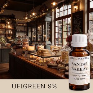 Weihnachtsauslage in einer Konditorei voller Kuchen.