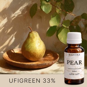 Reife Birne in der Sonne auf einem Holzteller.